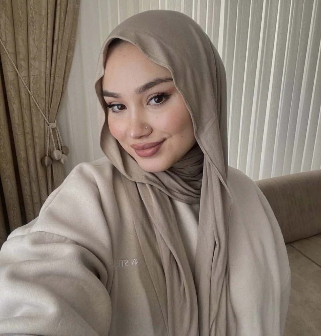 Gamze - Arnavutköy Escort