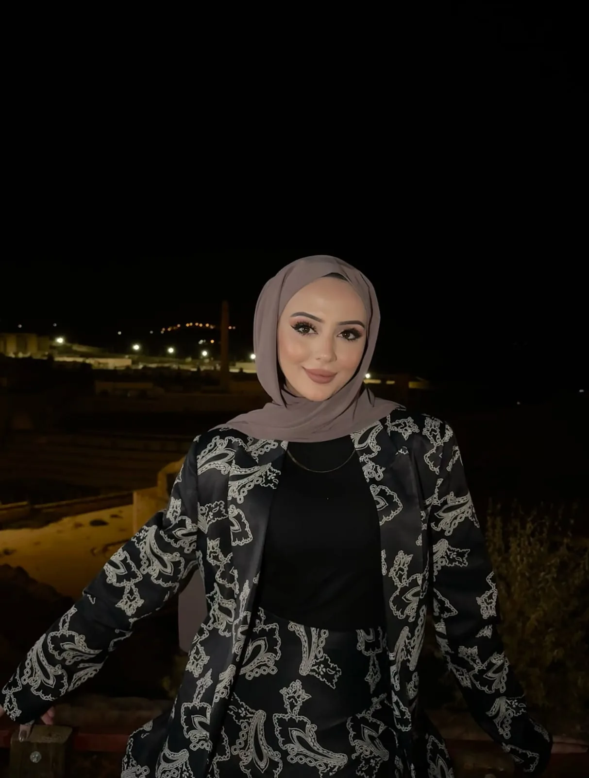 Esra - Arnavutköy Escort
