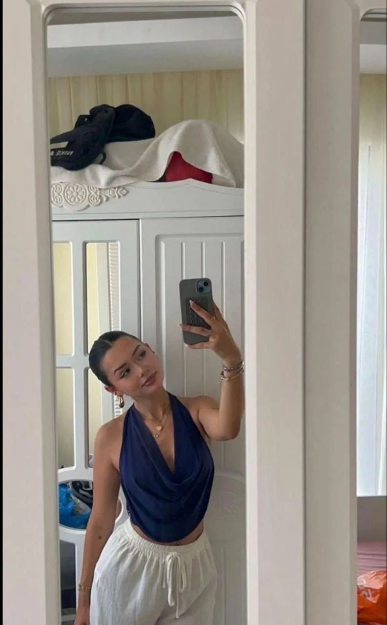 Gül - Arnavutköy Escort