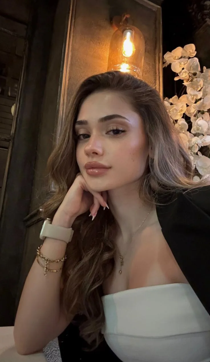 Selen - Arnavutköy Escort
